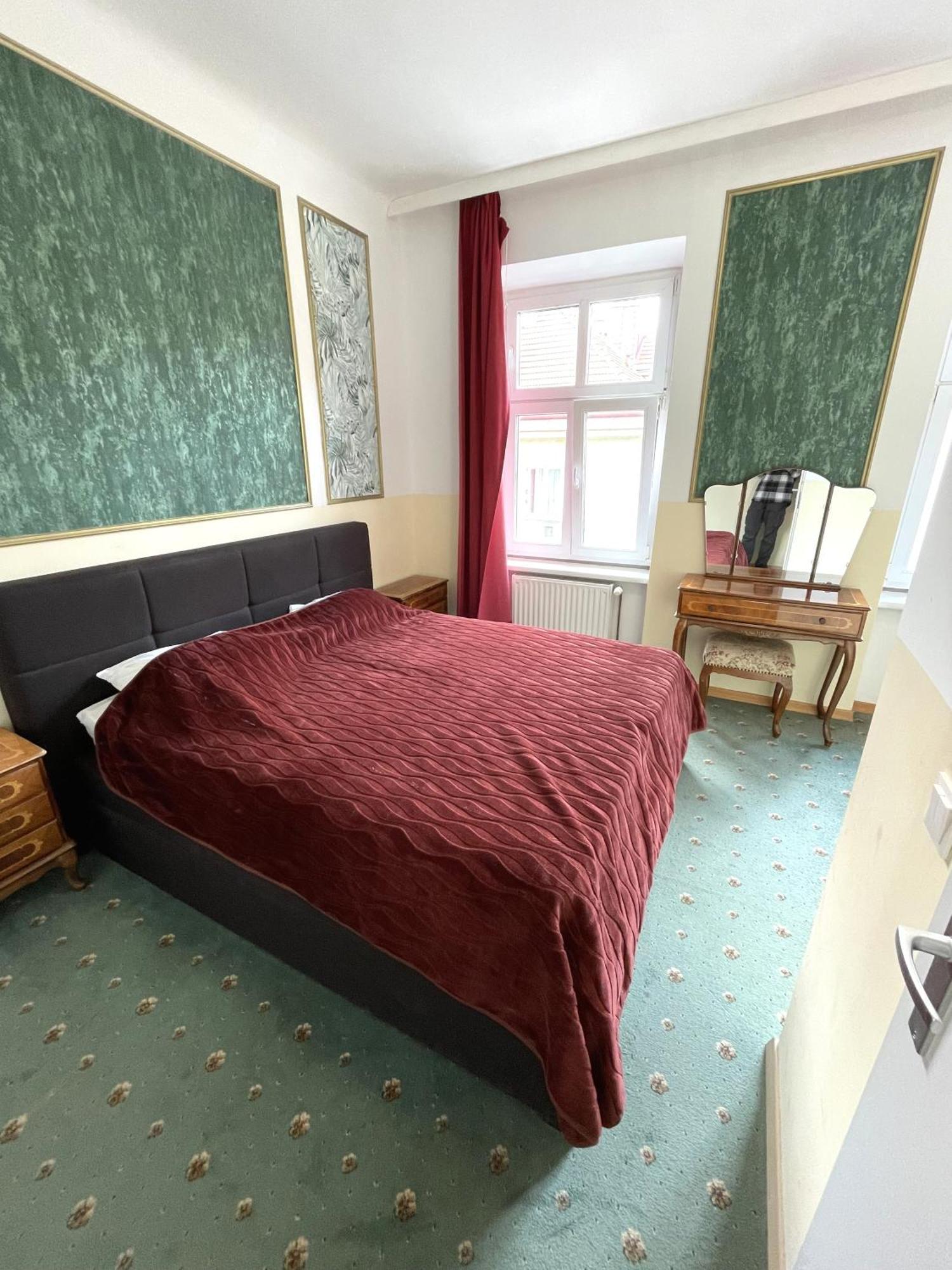 Hotel Viktoria Wien Ngoại thất bức ảnh
