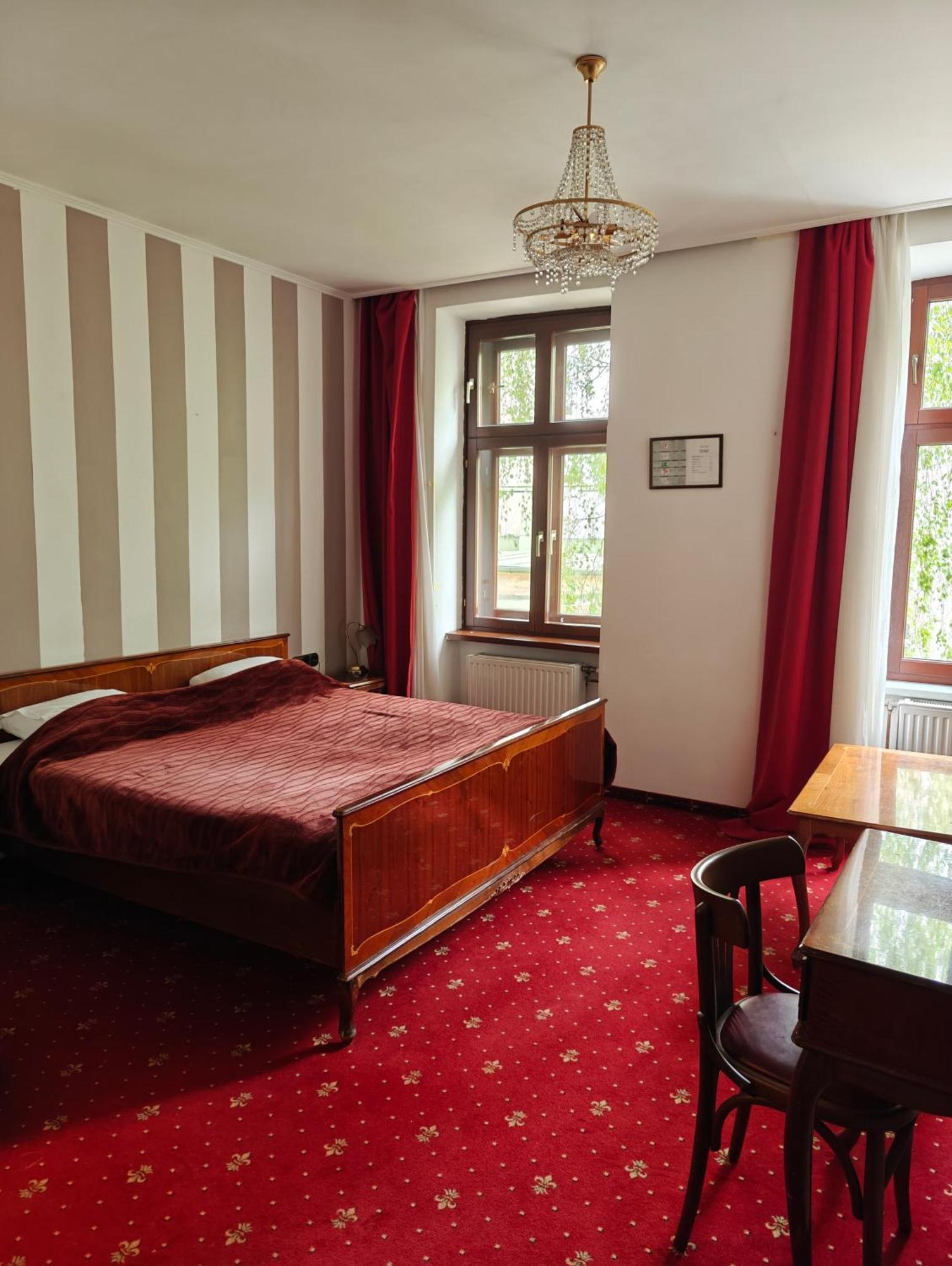 Hotel Viktoria Wien Ngoại thất bức ảnh